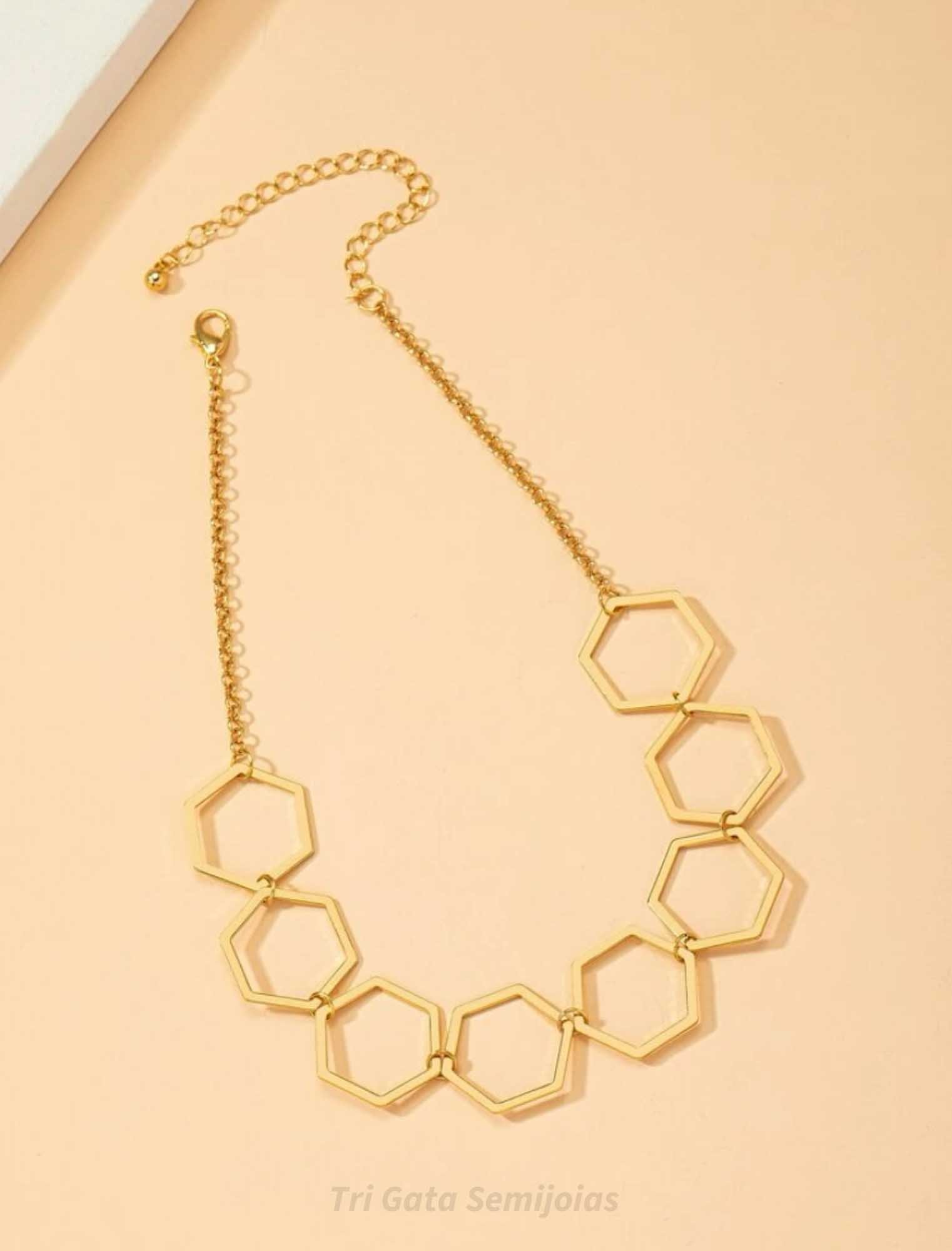 Colar hexágono feminino Dourado 3