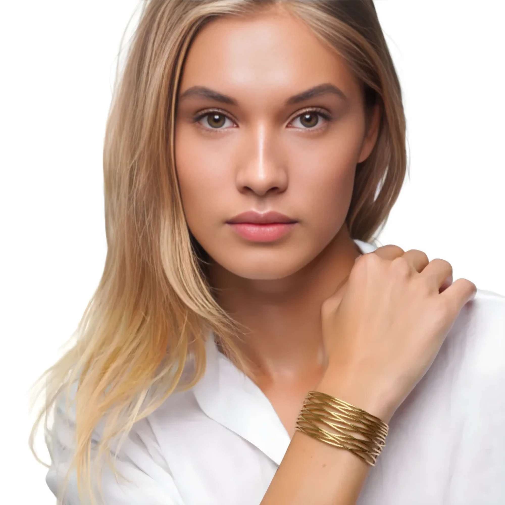 Bracelete Luxo Trançado -  Banhado em Ouro 18k Dourado 2