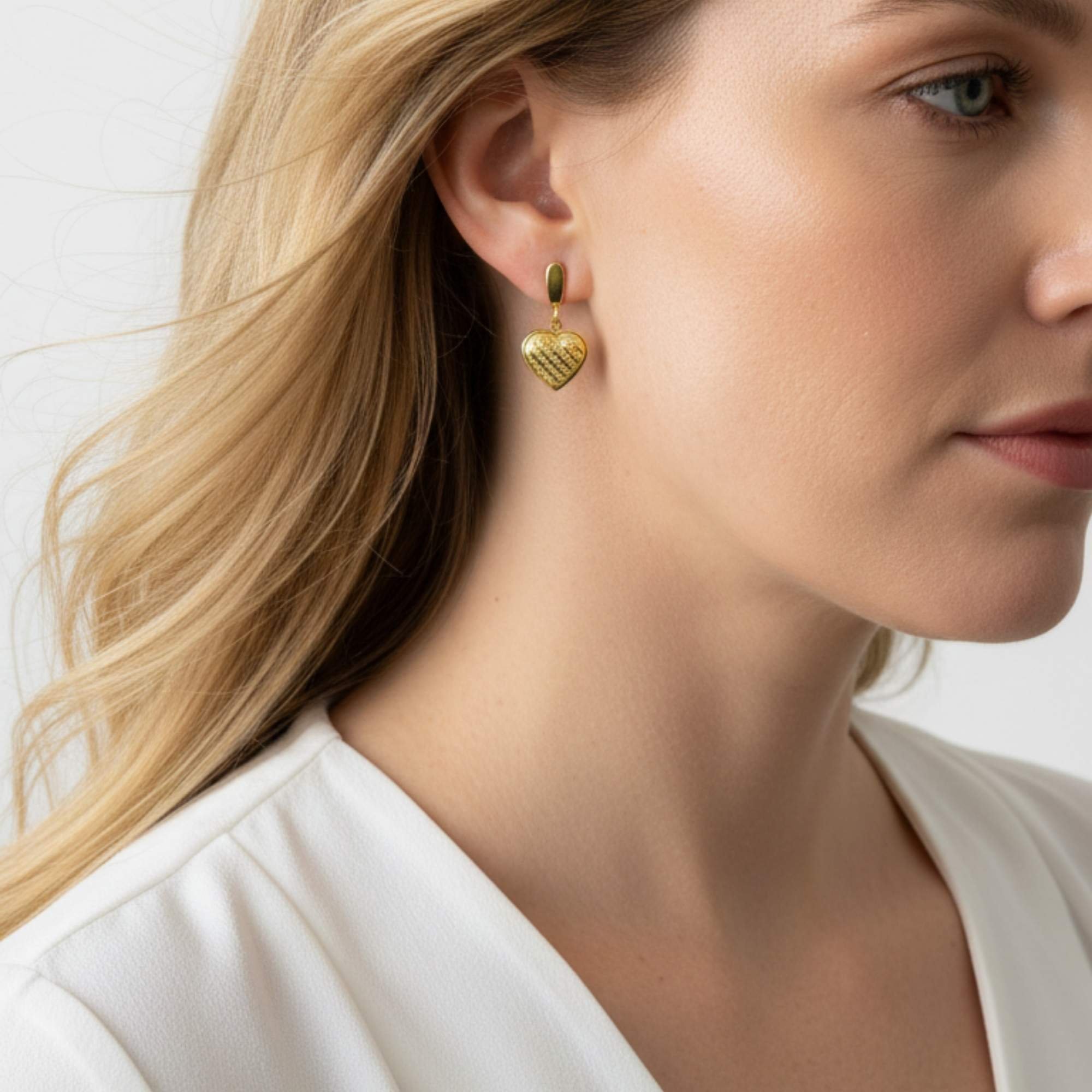 Brinco Coração - Banhado em Ouro 18k Dourado 2