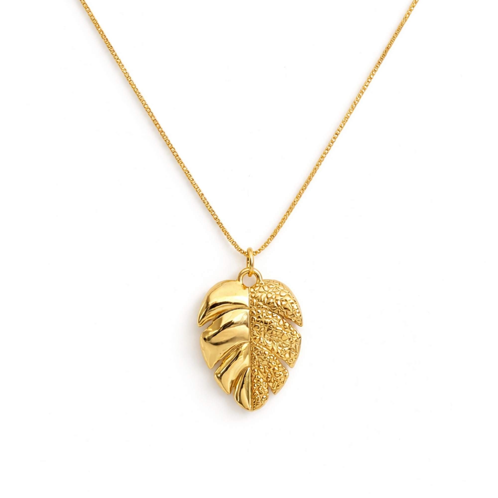 Colar Folha Texturizada - Banhado em Ouro 18k