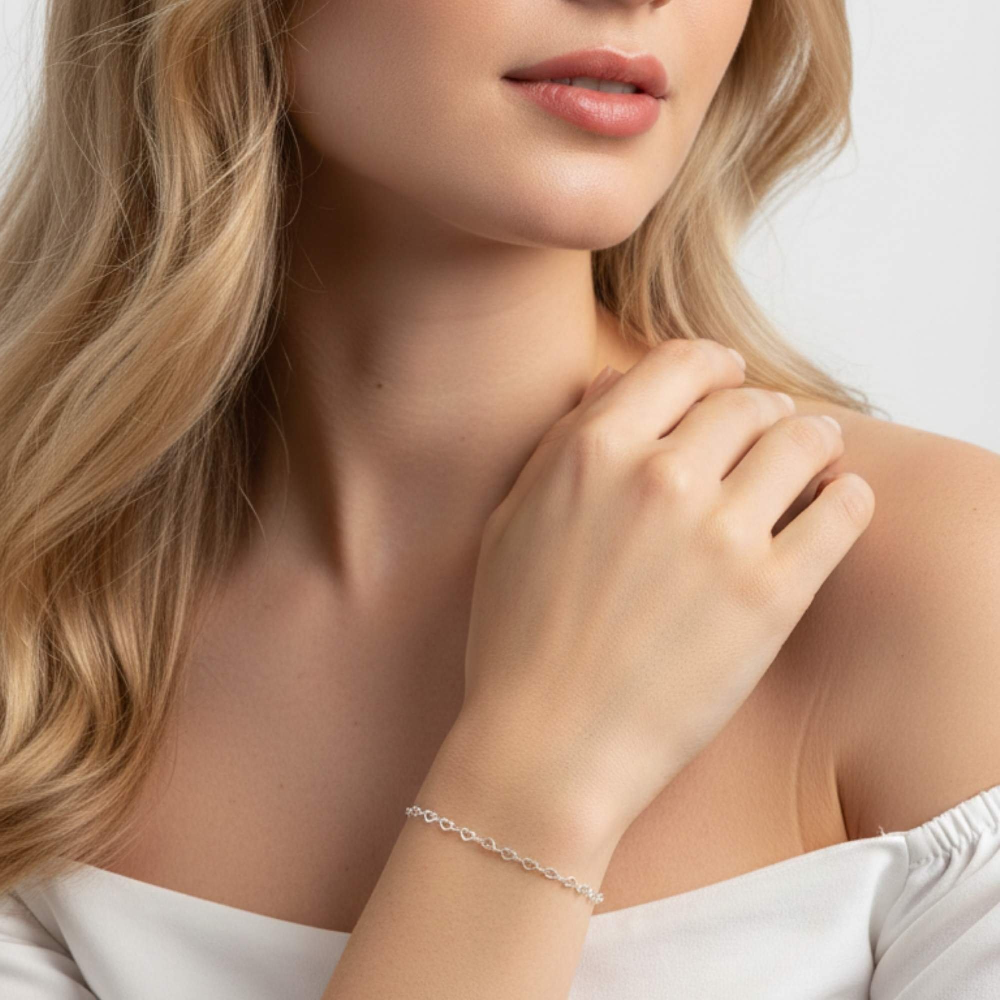 Pulseira Feminina Mini Corações- Banhado em Prata 925 Prata 2