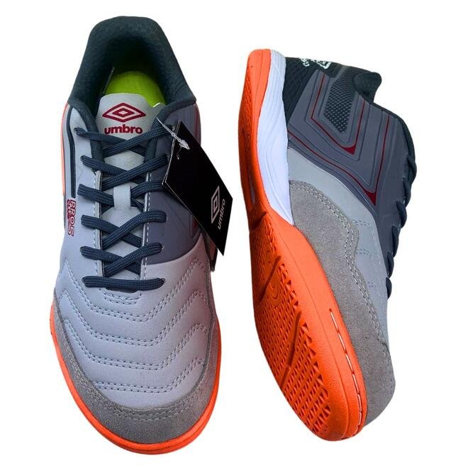 Chuteira Futsal Umbro Pro 5 Bump Club Prata/Grafite/LRJF Cinza/Laranja 4