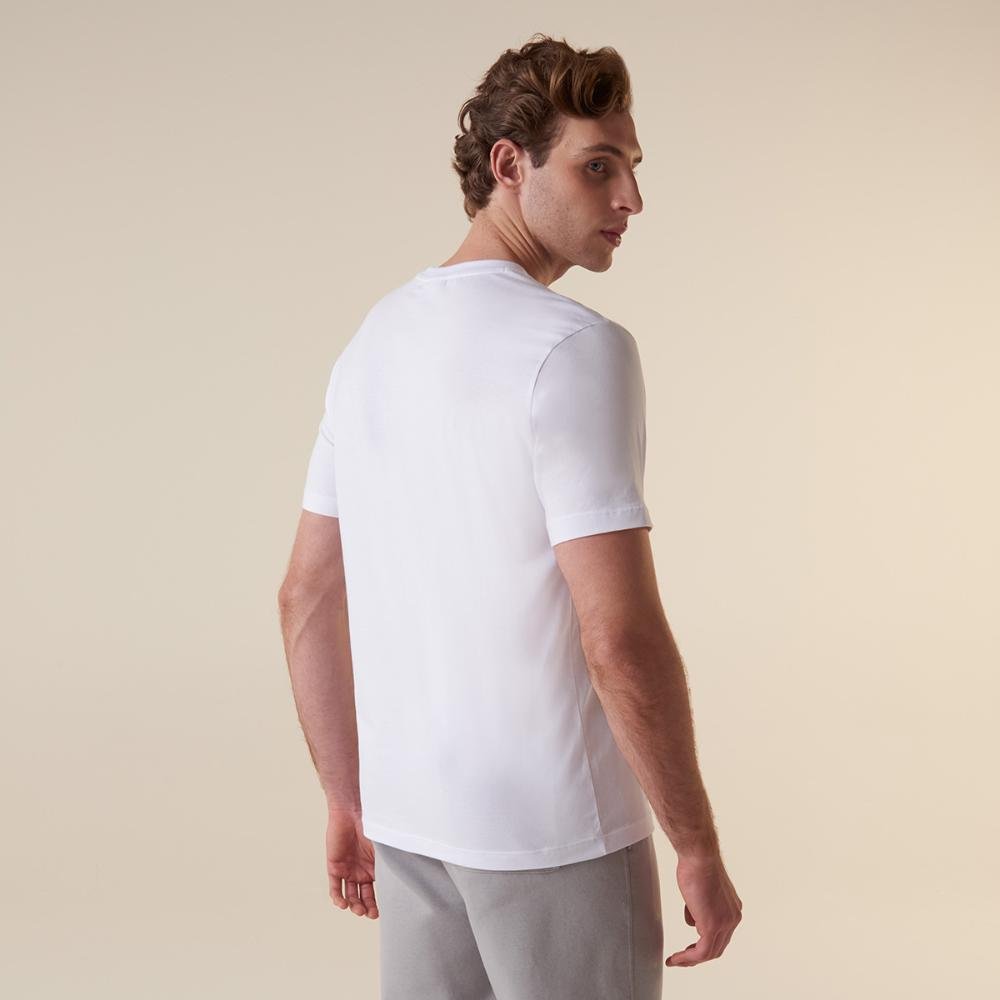Camiseta Fila Comfort Classic Masculina Branco 2