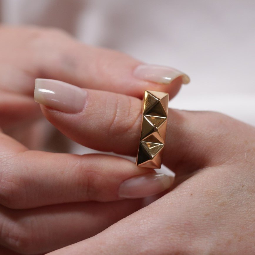 Anel Geométrico Triangulo Semijoia Banhado a Ouro 18K Ania Store