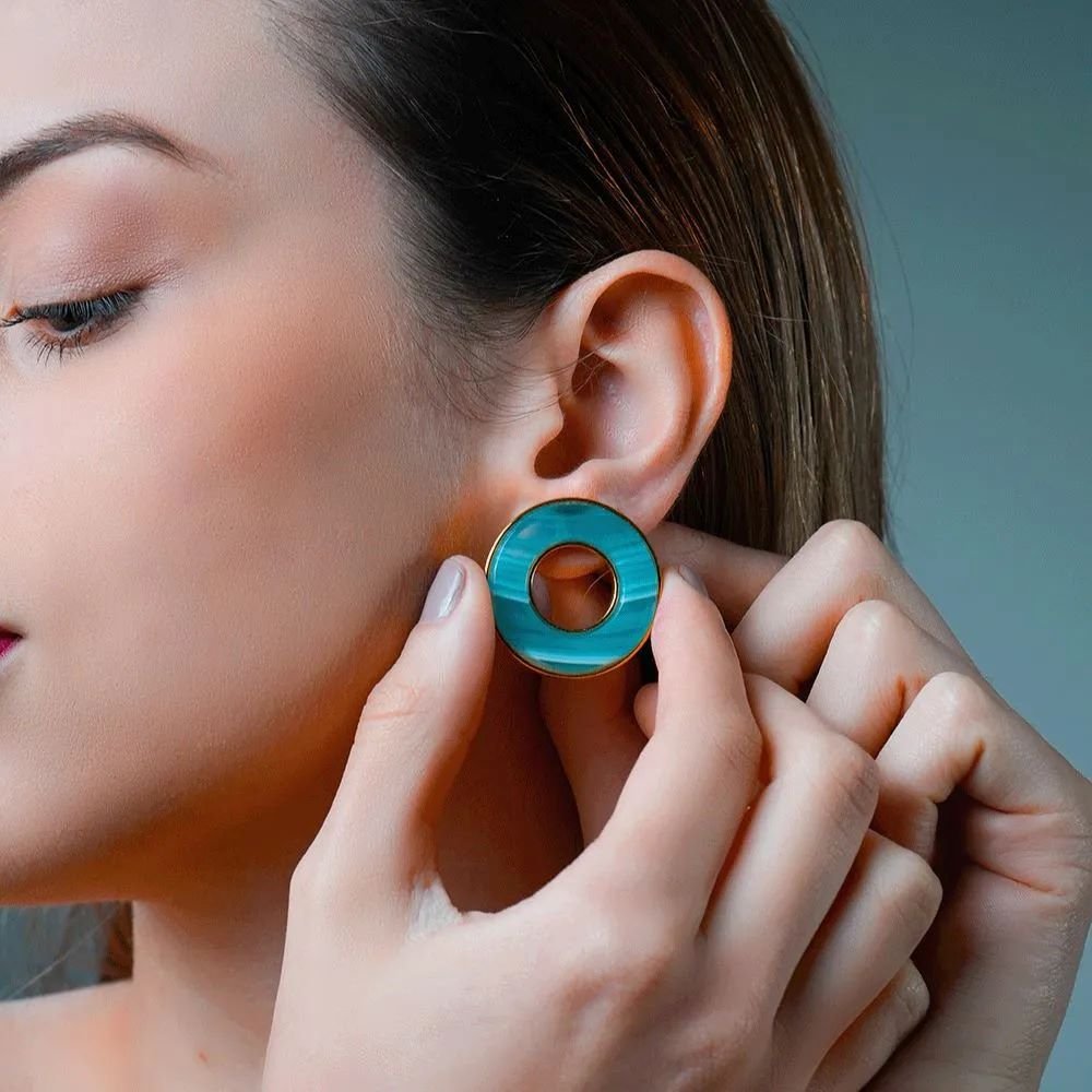 Brinco Redondo Vazado Pedra Natural Ágata Semijoia Banhado a Ouro 18K Ania Store Verde 2