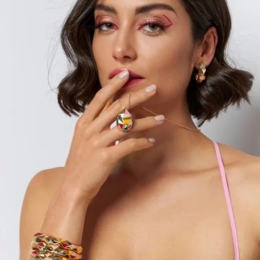 Brinco Meia Argola Cubista Esmaltado Semijoia Banhado a Ouro 18K Ania Store Dourado 3