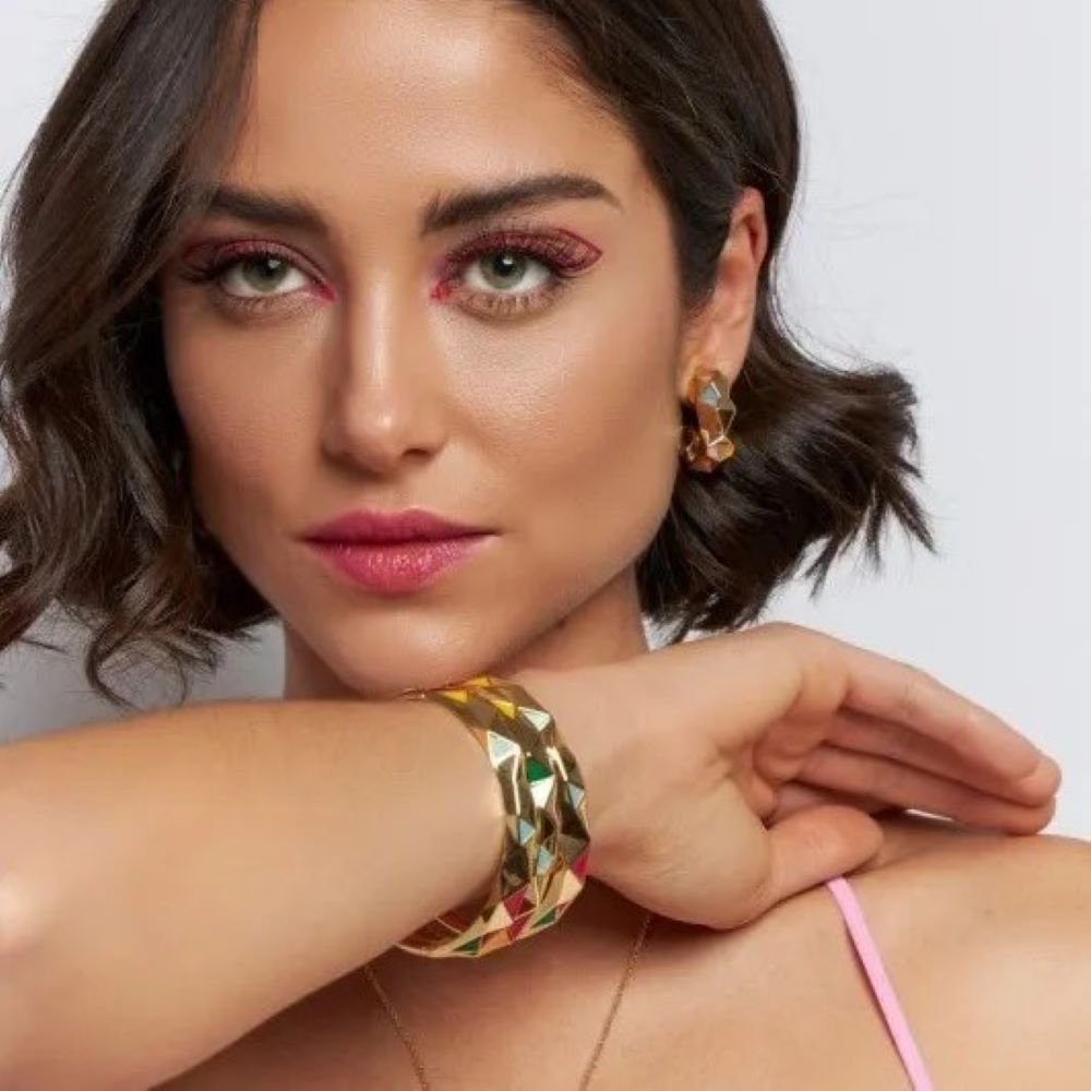 Brinco Meia Argola Cubista Esmaltado Semijoia Banhado a Ouro 18K Ania Store Dourado 4