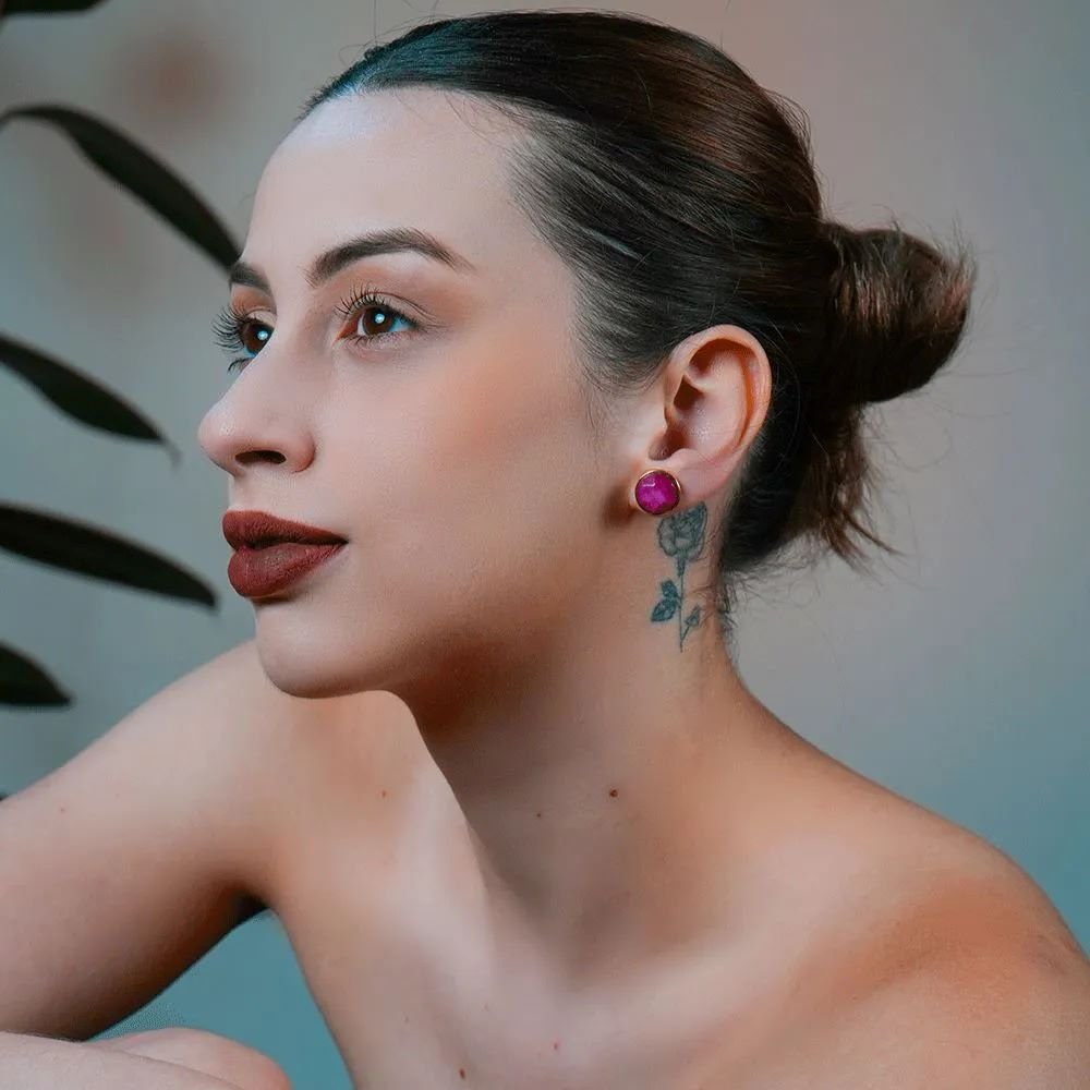 Brinco Redondo Pedra Natural Feldspato Pink Semijoia Banhado a Ouro 18k Ania Store Dourado 3