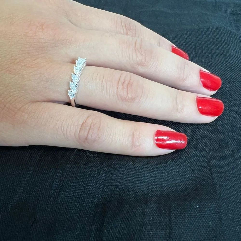 Anel em Prata Lisa com Zircônias Redondas Semijoia Ania Store Prata 2