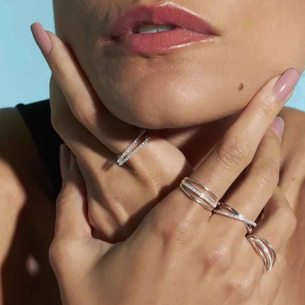 Anel Prata Duas Voltas Lisas e Cravejadas por Zircônias Ania Store Prata 2