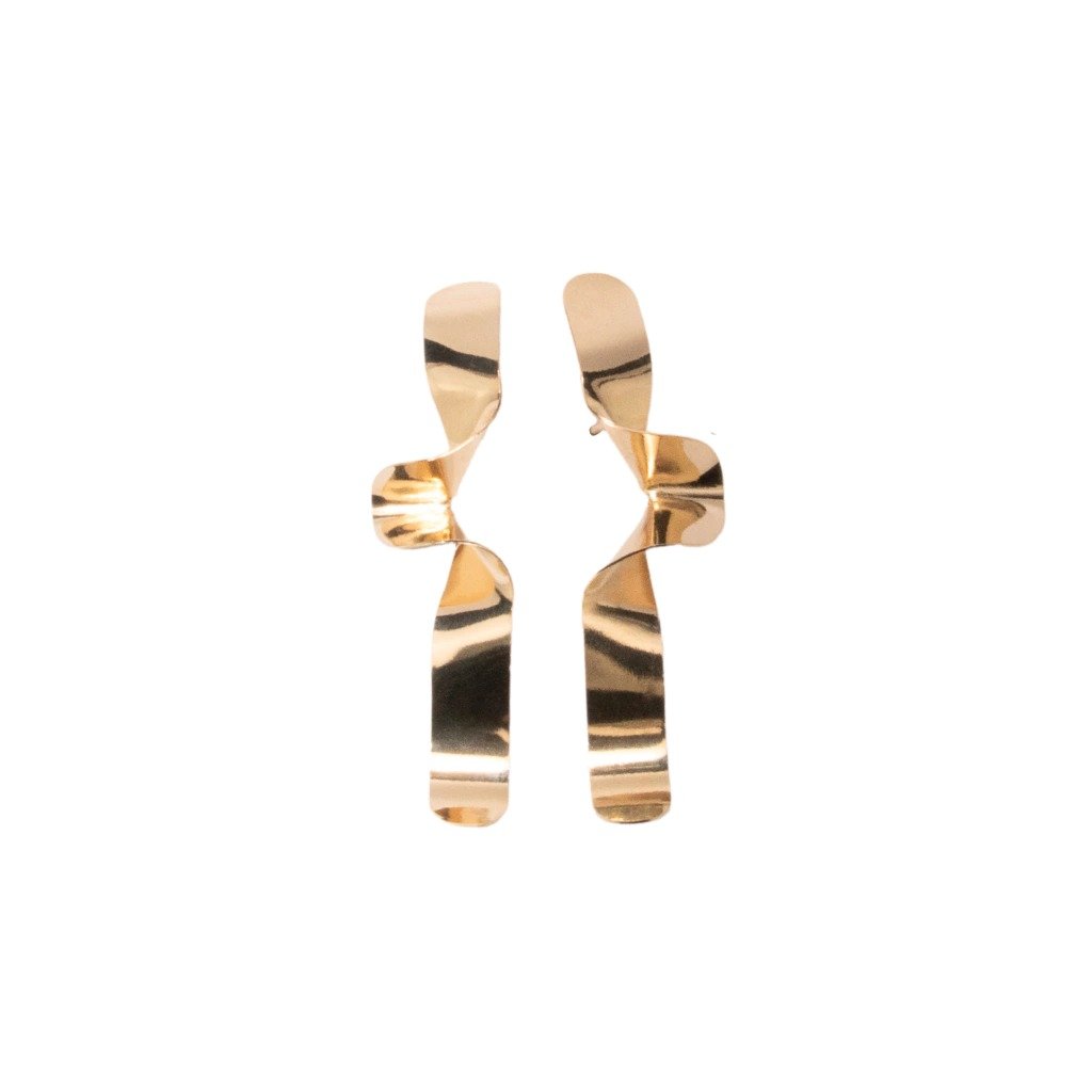 Brinco Ear Cuff Dourado Liso com Curva Semijoia Banhada a Ouro 18K Dourado 1