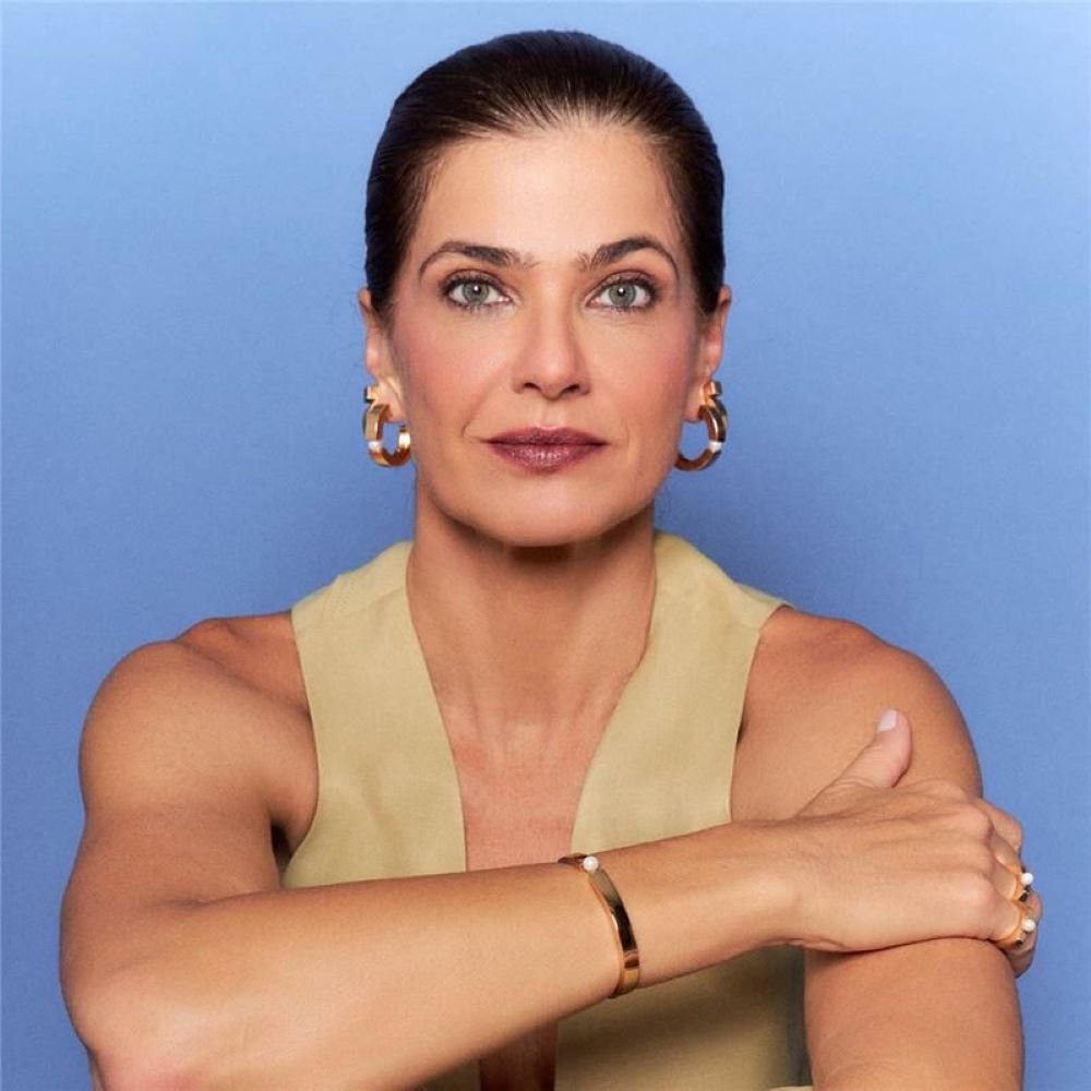 Anel Aro Liso com Detalhe Mini Pérola Shell Banhado a Ouro 18K Semijoia Ania Store Dourado 3