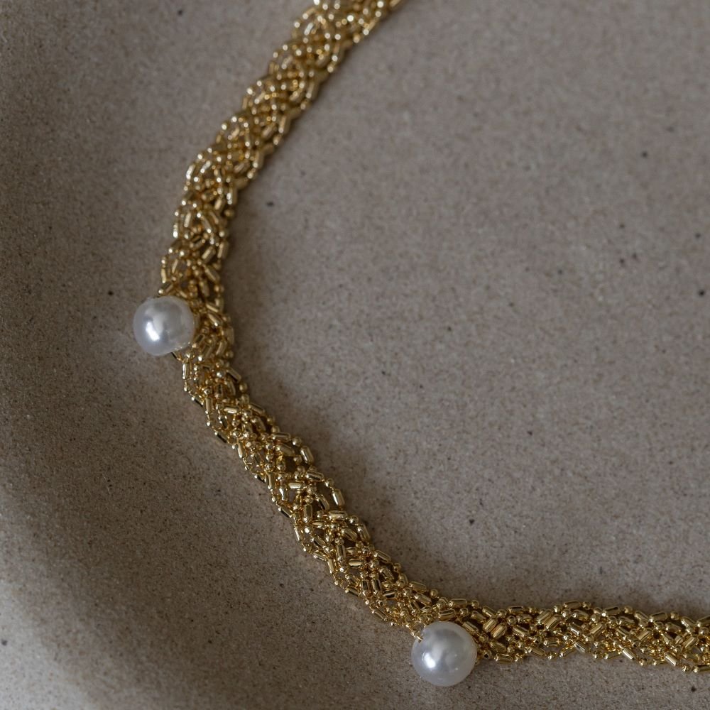 Colar Malha Rendada com Pérolas Semijoia Banhado a Ouro Ania Store Dourado 3