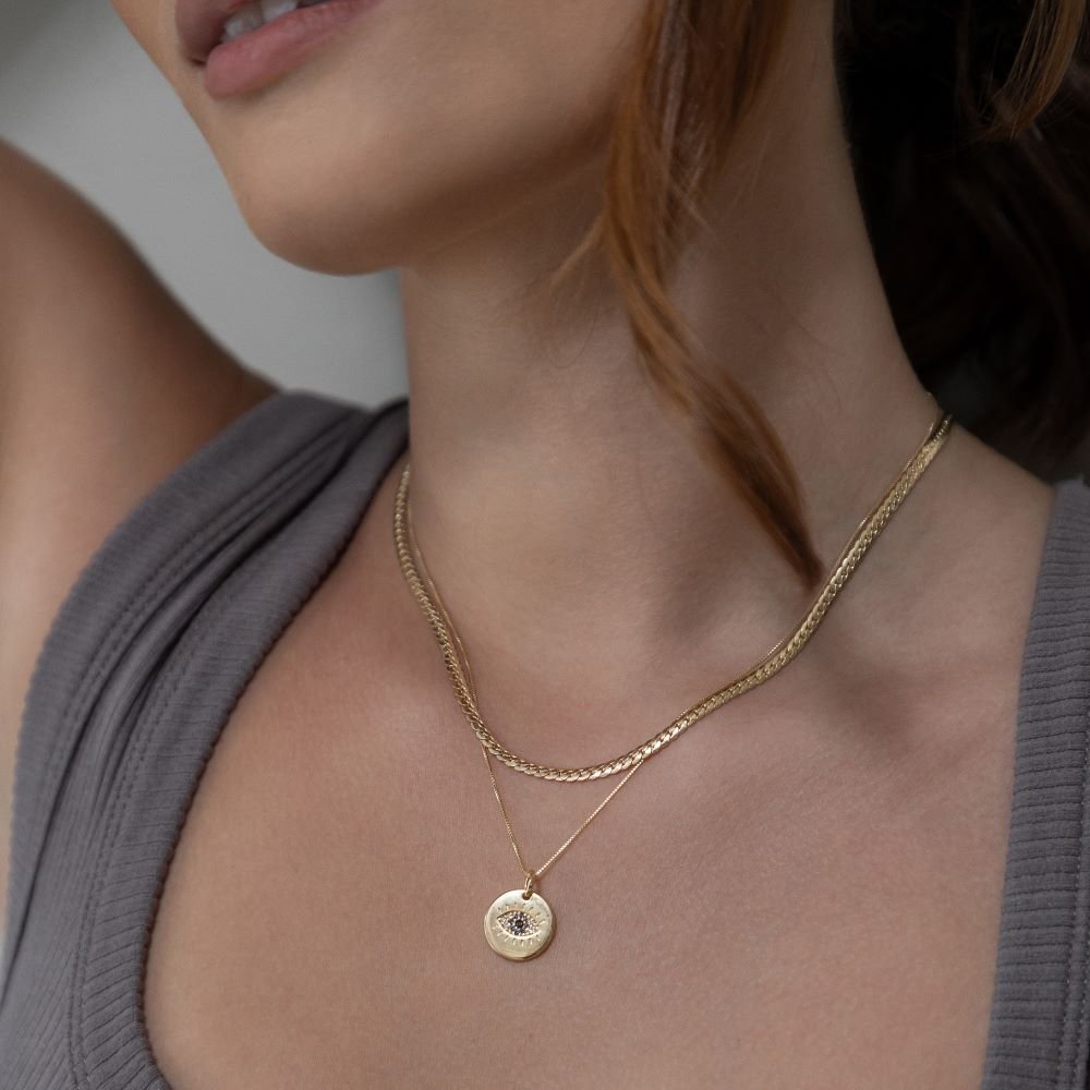 Colar com Pingente Medalhinha Olho Grego Cravejado Semijoia Banhado a Ouro Ania Store Dourado 2