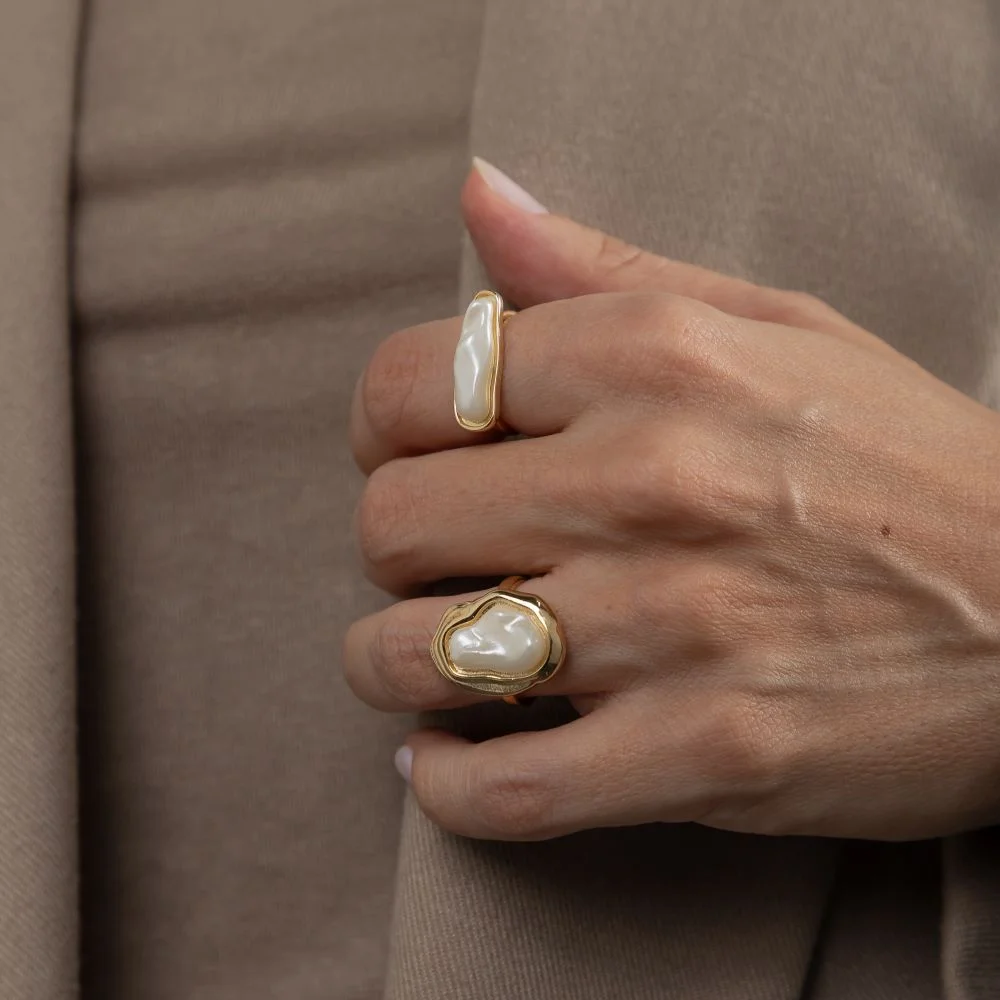 Anel Orgânico Detalhe Resina Madrepérola Semijoia Banhado a Ouro Ania Store Dourado 2