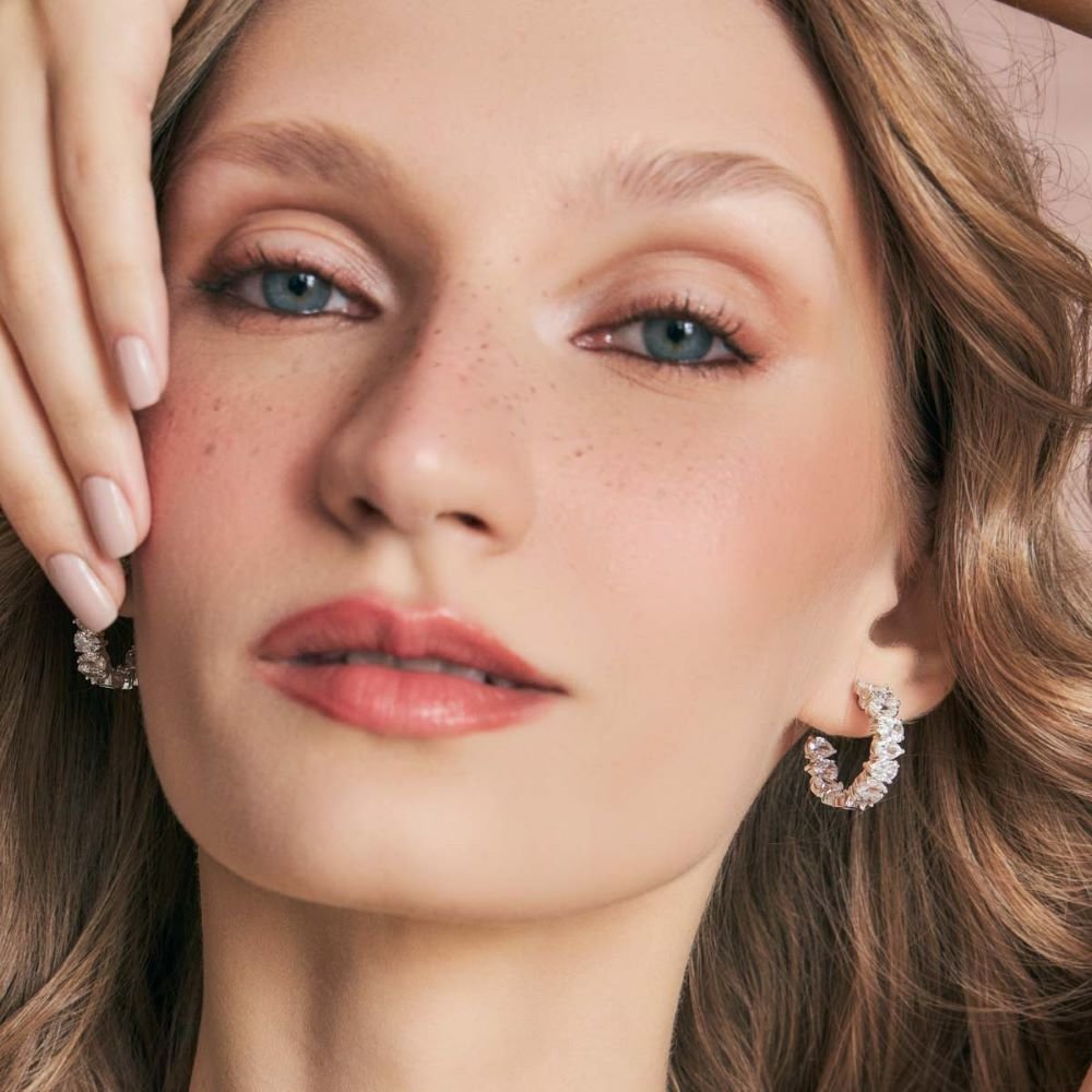 Brinco Argola Zircônias Gotas Semijoia Banhado a Ródio Ania Store Prata 2