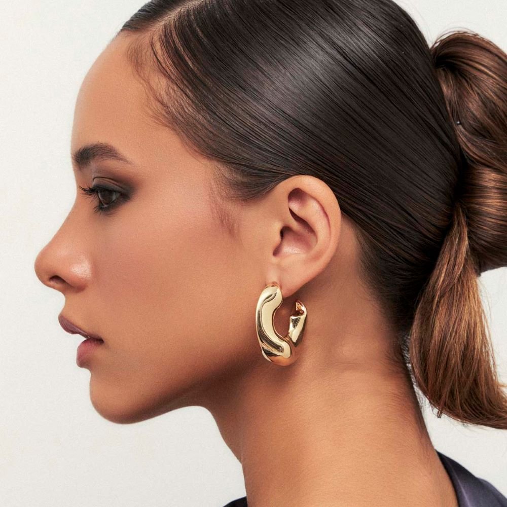Brinco Argola M Bold Orgânico Dourada Semijoia Banhado a Ouro 18K Ania Store Dourado 2