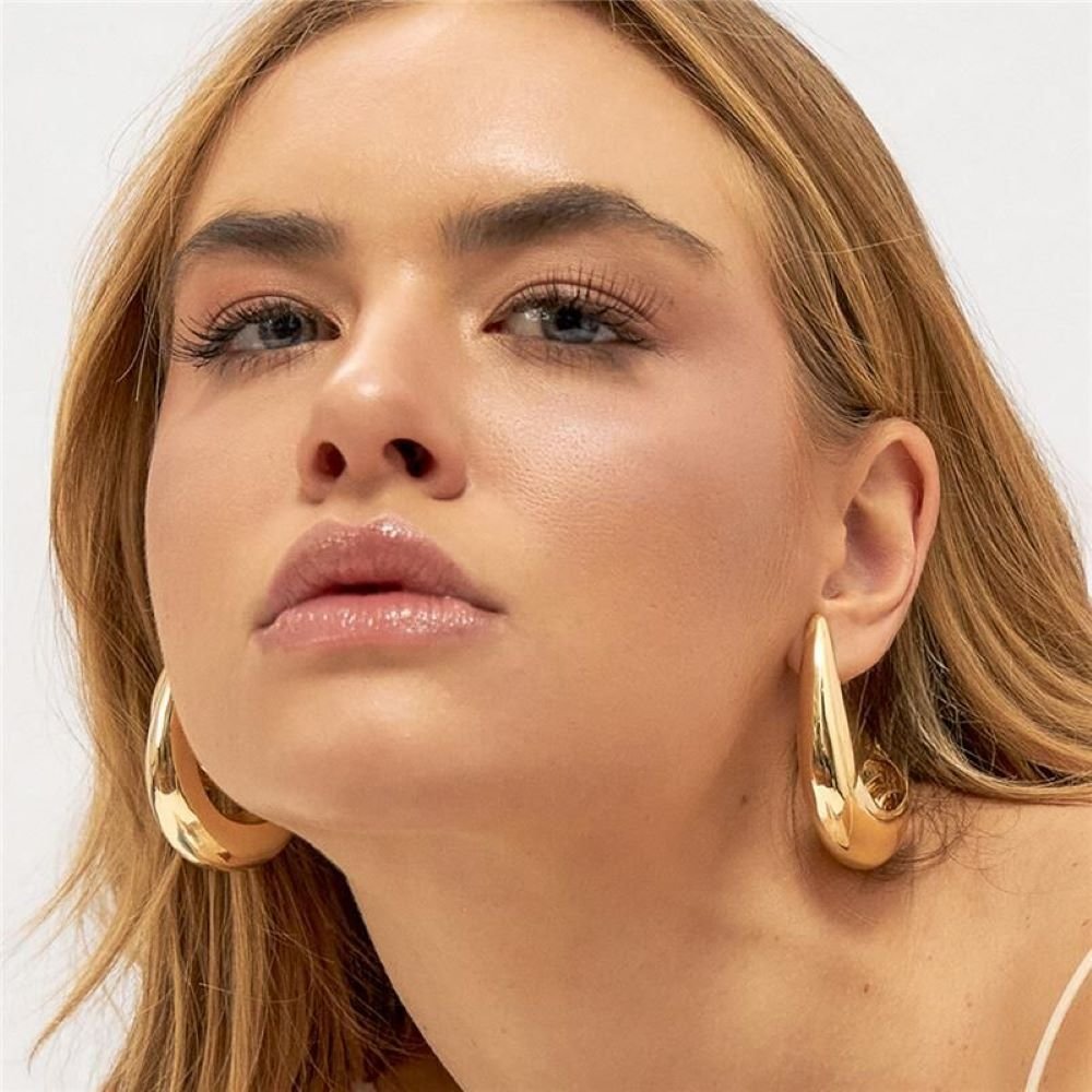 Brinco Argola Vírgula Bold Dourada Semijoia Banhado a Ouro 18K Ania Store Dourado 2