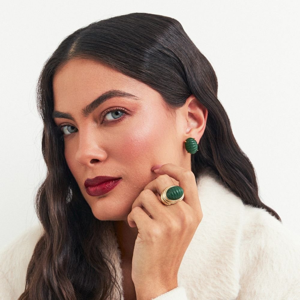 Brinco com Cristal Oval Texturizado Verde Semijoia Banhada a Ouro Ania Store Dourado 2