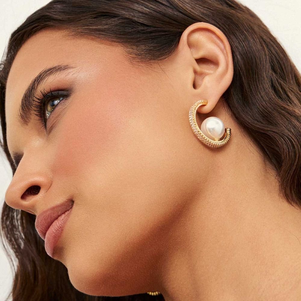 Brinco Argola Cravejada e Pérola Semijoia Banhado a Ouro 18K Ania Store Dourado 2