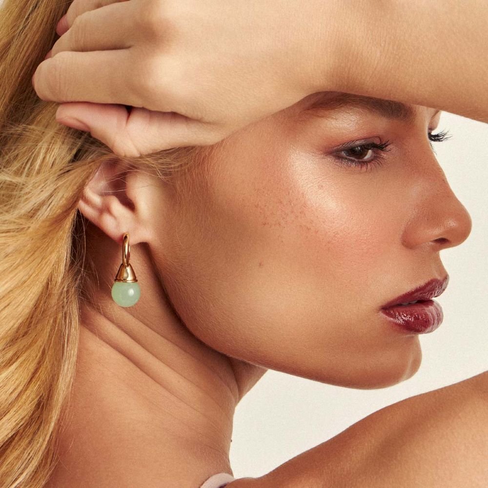 Brinco Argola com Pingente Esfera Verde Piscina Semijoia Banhada a Ouro 18K Ania Store Dourado 2