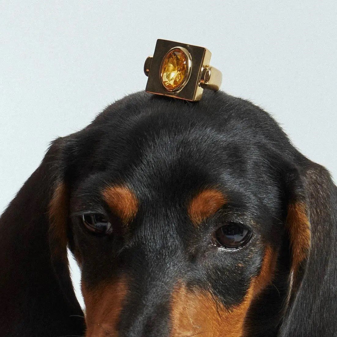 Anel Quadrado com Cristal Citrino Semijoia Banhada a Ouro 18K Ania Store Dourado 3