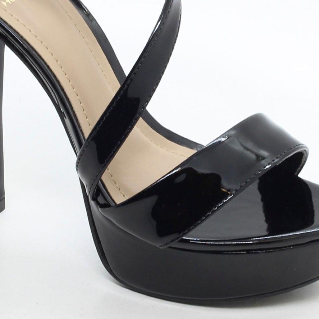 Sandália Salto Fino Verniz Preto 4