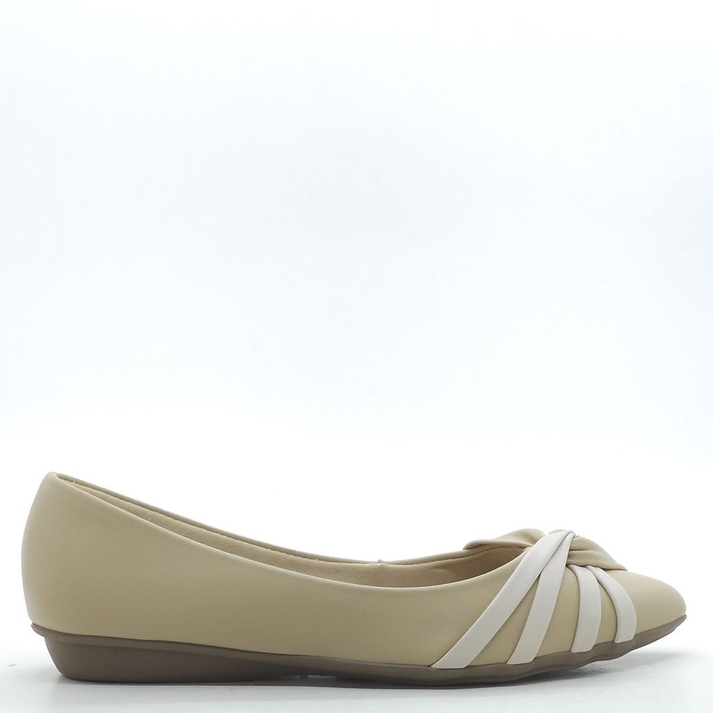 Sapatilha Bico Fino Detalhe Tiras Preto 4