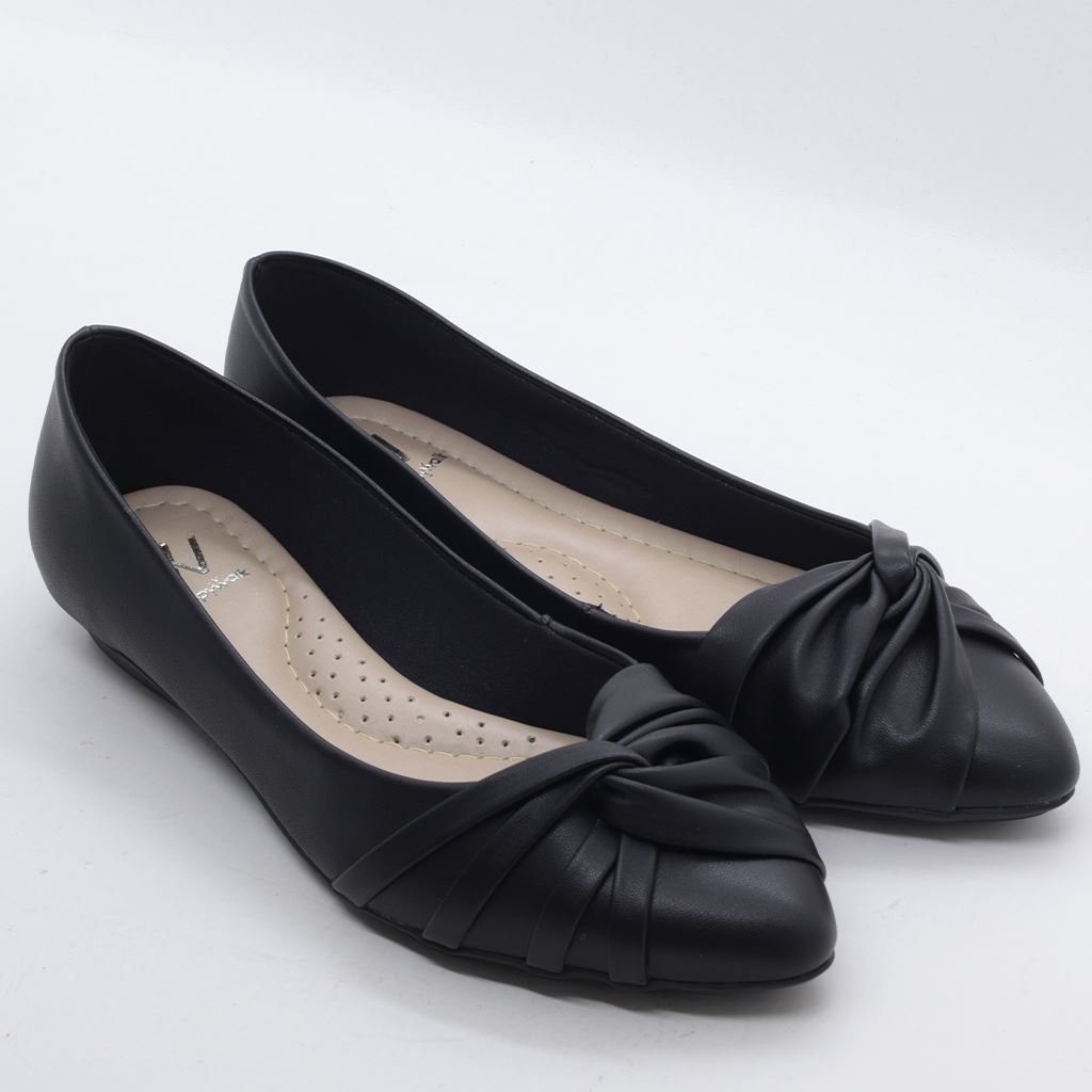 Sapatilha Bico Fino Detalhe Tiras Preto 6