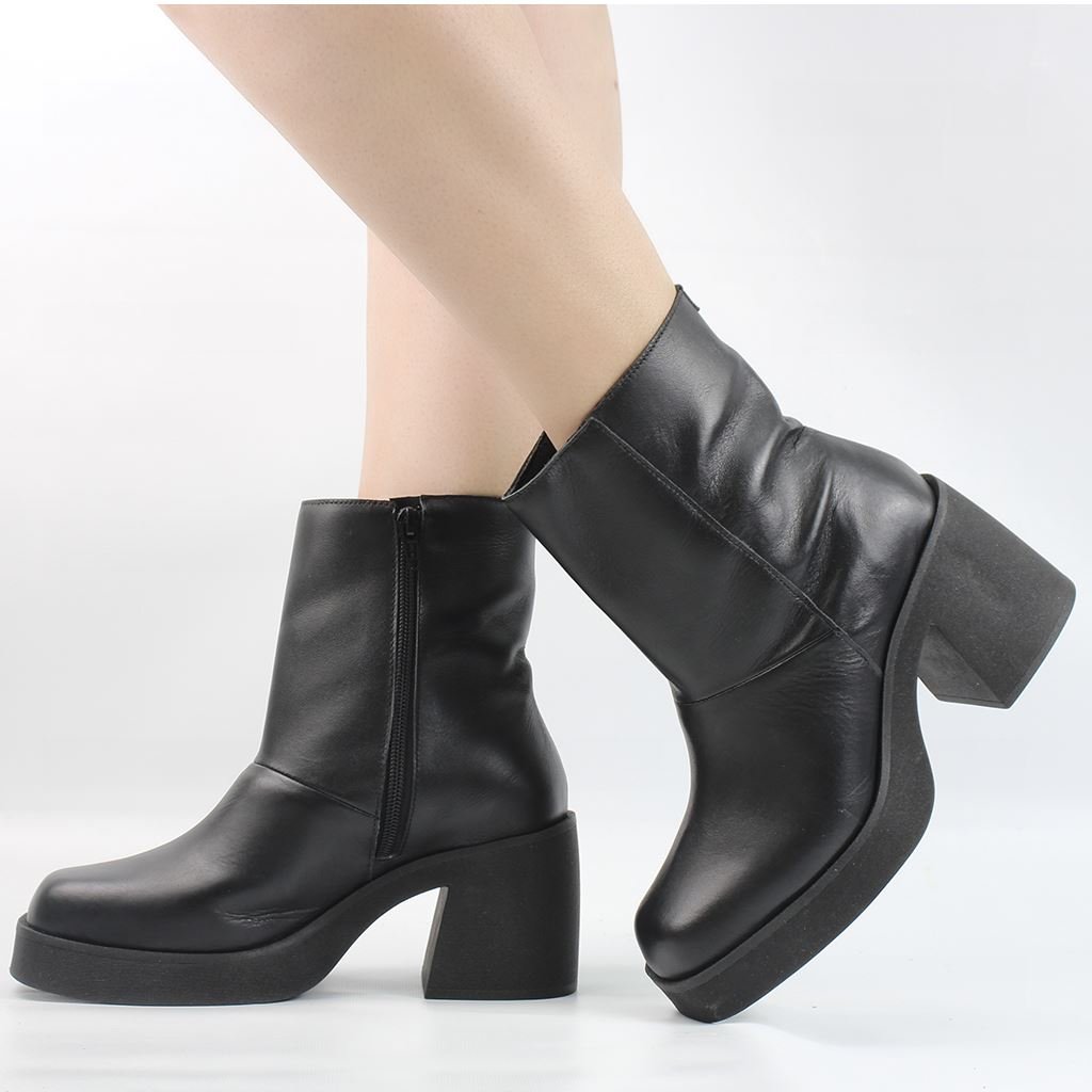 Bota Cano Médio Salto Bloco Couro Preto 1