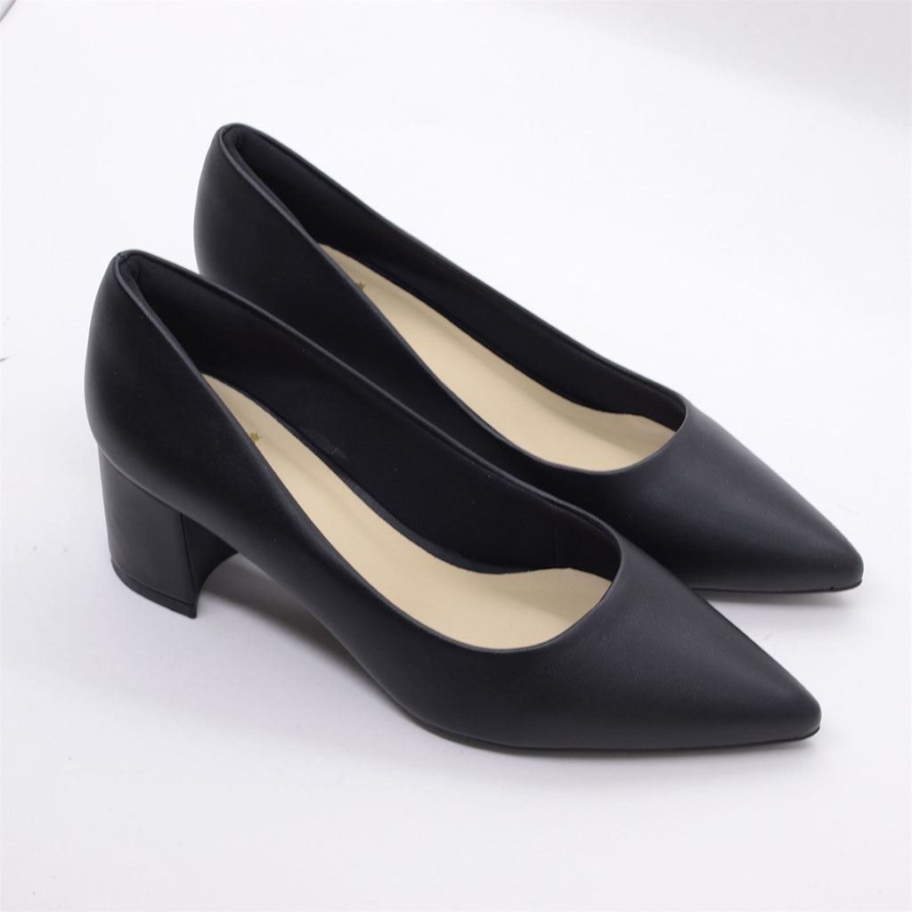 Scarpin Salto Bloco Classic Preto 4