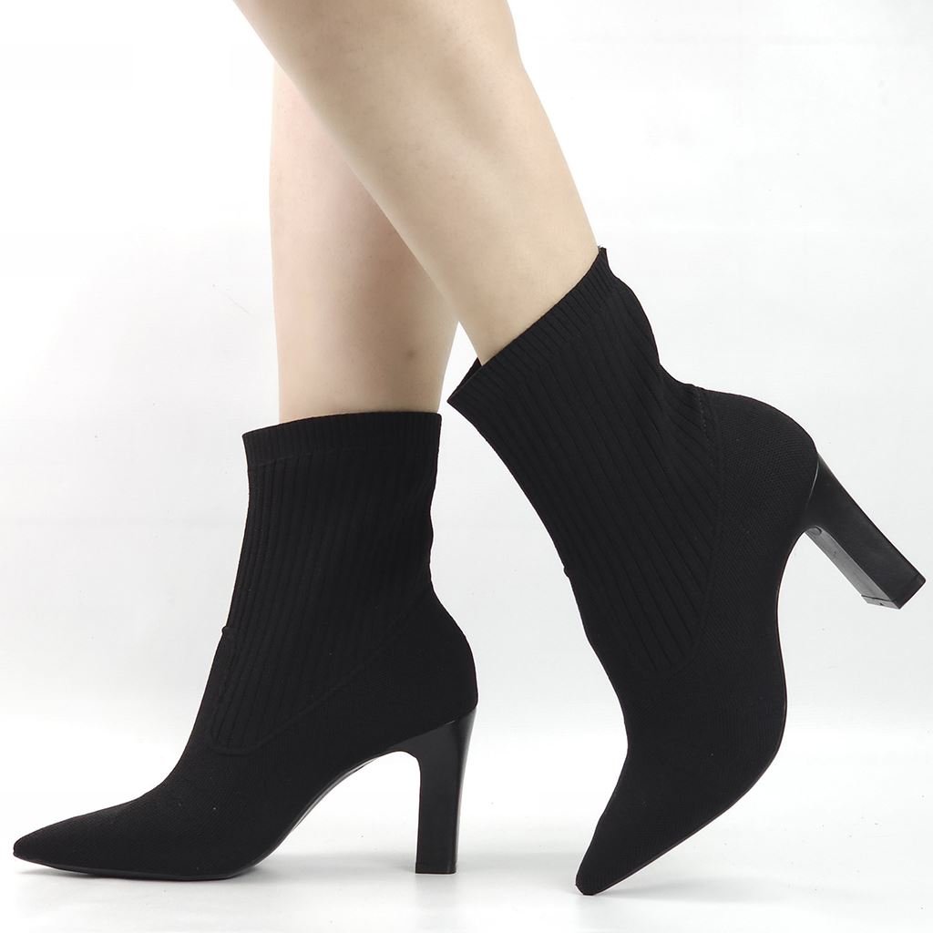 Bota Cano Médio Tecido Preto 1