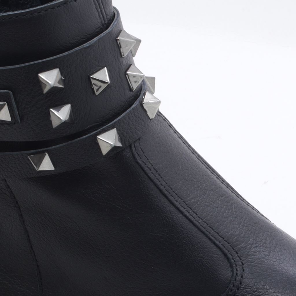 Bota Coturno Fivelas Preto 2