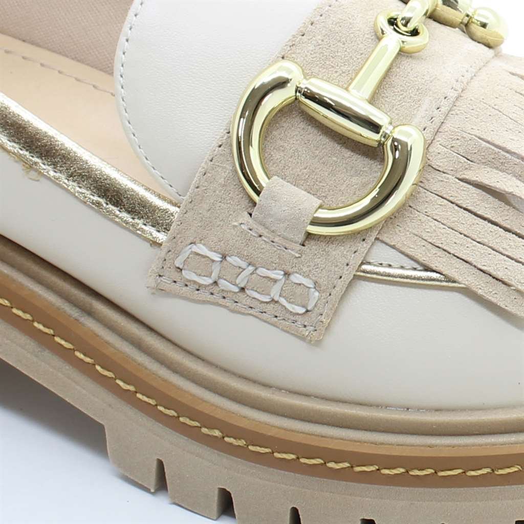 Mocassim Salto Bloco Enfeite Dourado 3