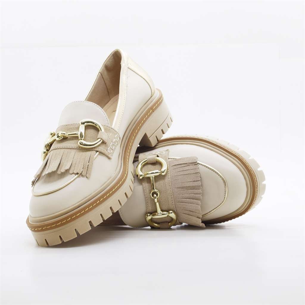 Mocassim Salto Bloco Enfeite Dourado 4
