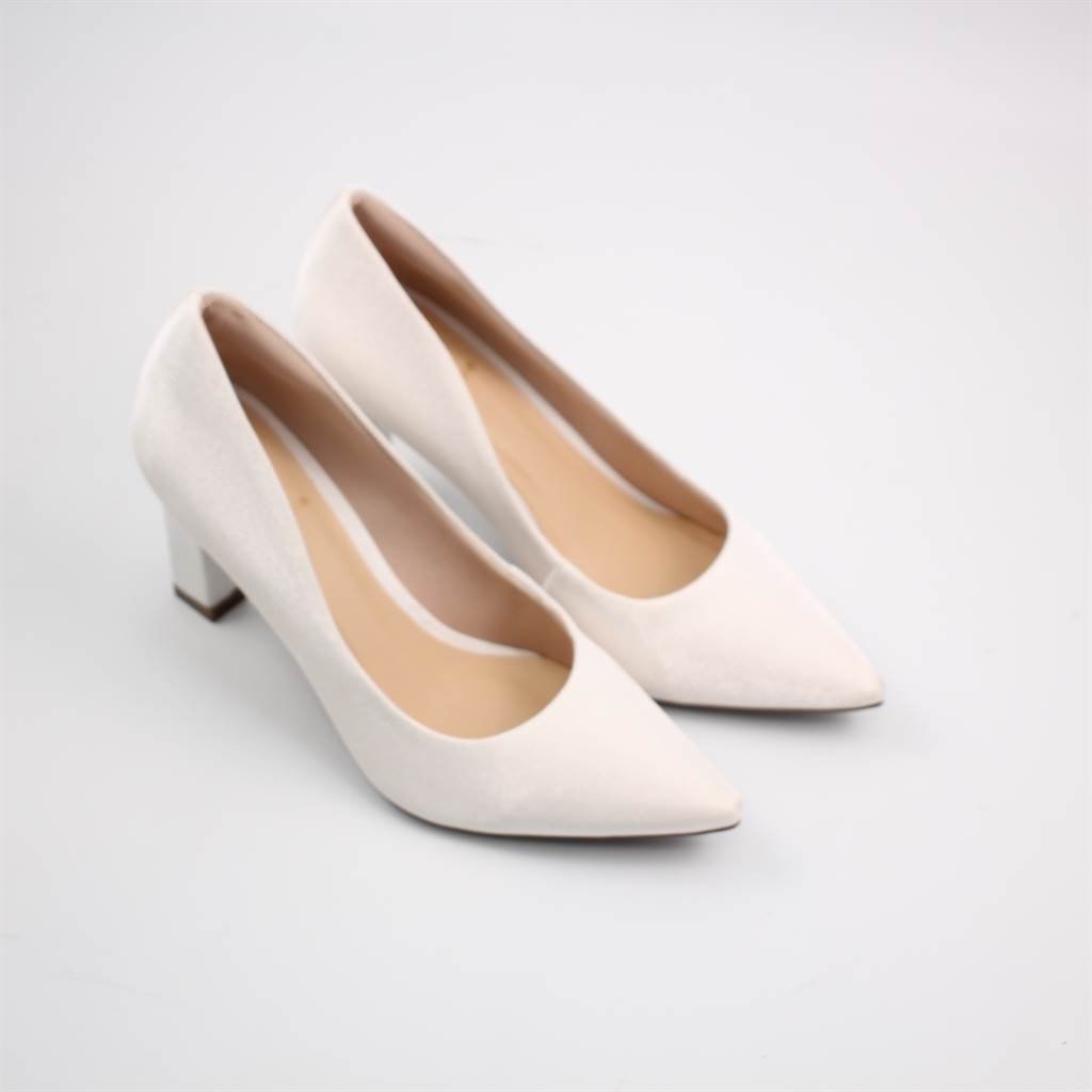 Scarpin Salto Fino Concept Branco 2