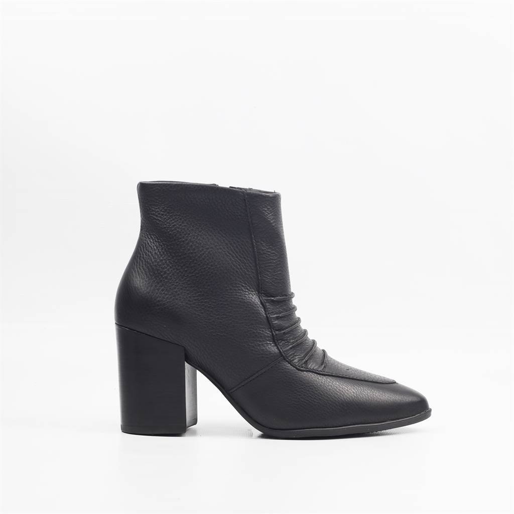 Bota Cano Baixo Salto Bloco Marrom 2