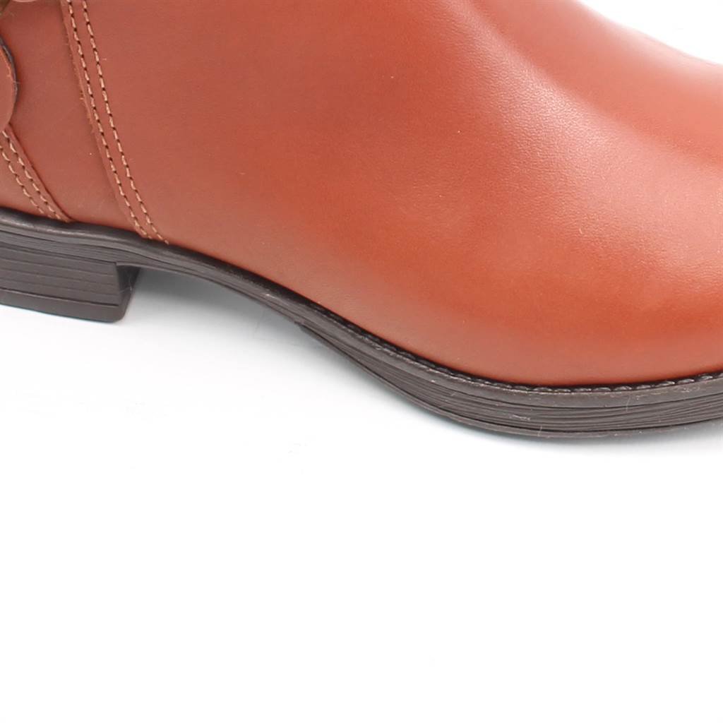 Bota Cano Baixo Detalhe Couro Marrom 3