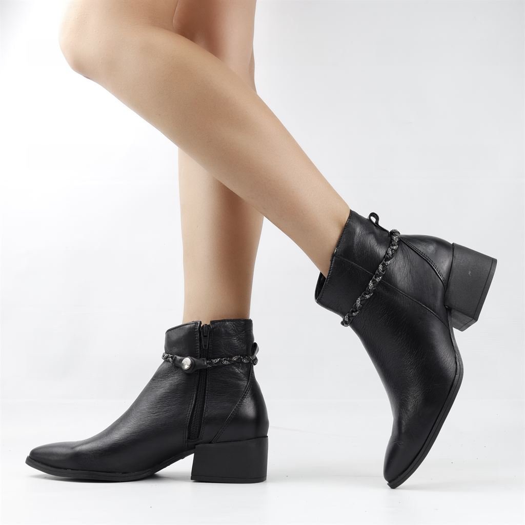 Bota Cano Baixo Detalhe Couro Preto 1