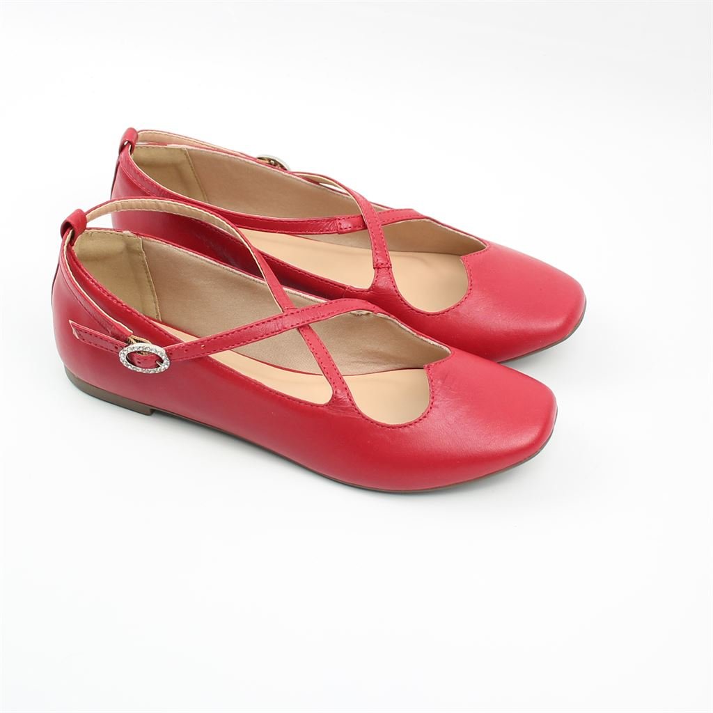 Sapatilha Couro Fivela Enfeite Vermelho 3