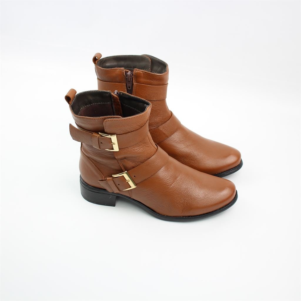 Bota Cano Baixo Fivelas Couro Preto 8