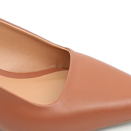 Scarpin Salto Fino Slingback Marrom 4