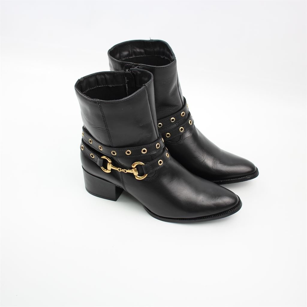 Bota Cano Baixo Detalhe Fivelas Preto 2