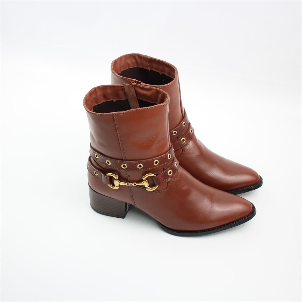 Bota Cano Baixo Detalhe Fivelas Marrom 2