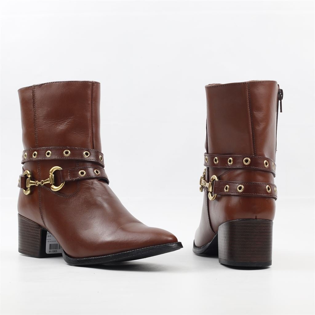 Bota Cano Baixo Detalhe Fivelas Marrom 4
