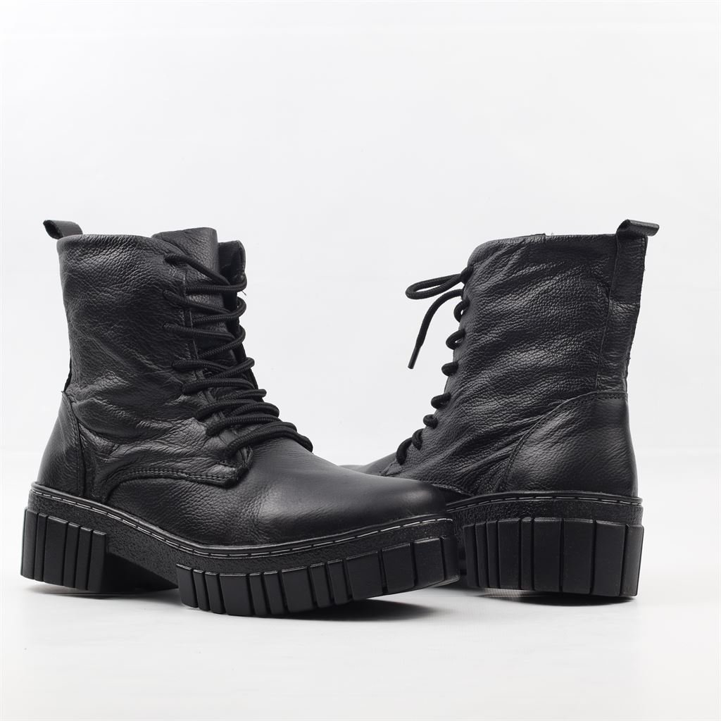 Bota Cano Baixo Couro Preto 2