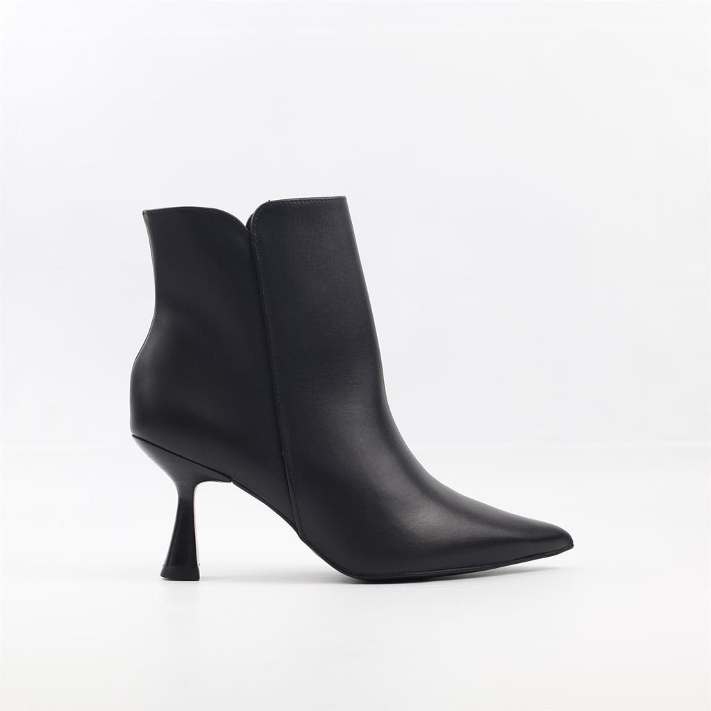 Bota Cano Baixo Salto Fino Couro Preto 5