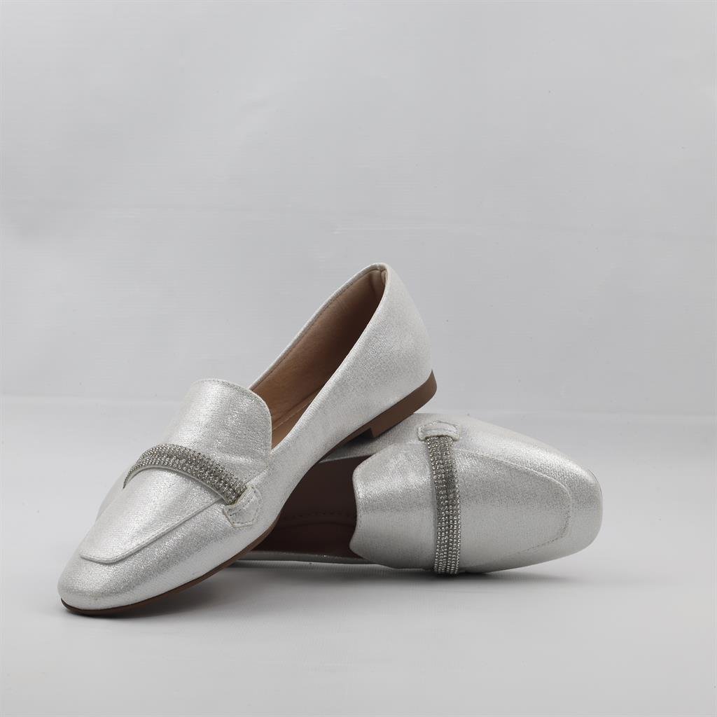 Sapatilha Mocassim Detalhe Prata 4