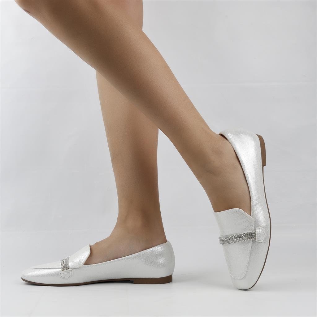 Sapatilha Mocassim Detalhe Prata 1