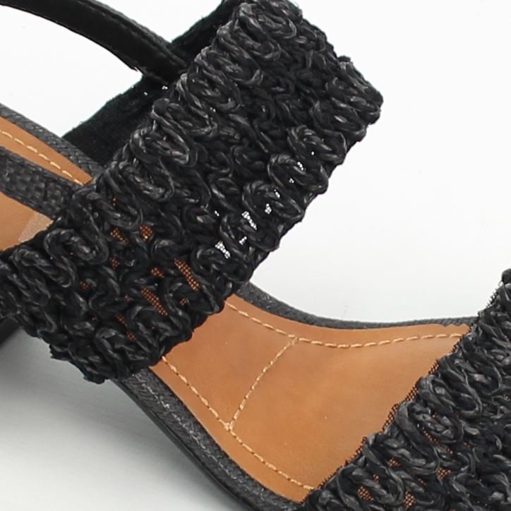 Sandália Salto Bloco Bordada Preto 3